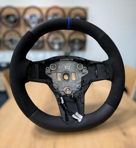 Tesla Model 3 Model Y Lenkrad neu beziehen